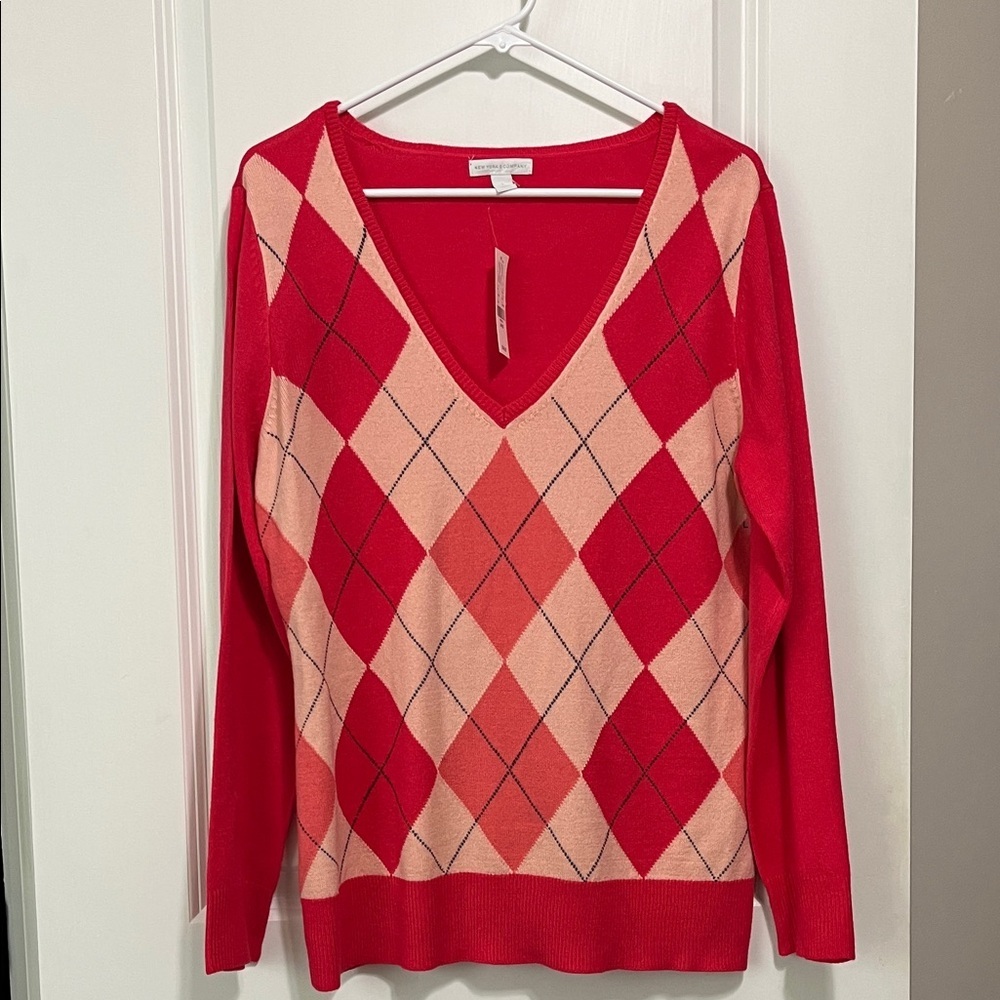 NWT New York & Company Argyle V-Neck Sweater Size Large